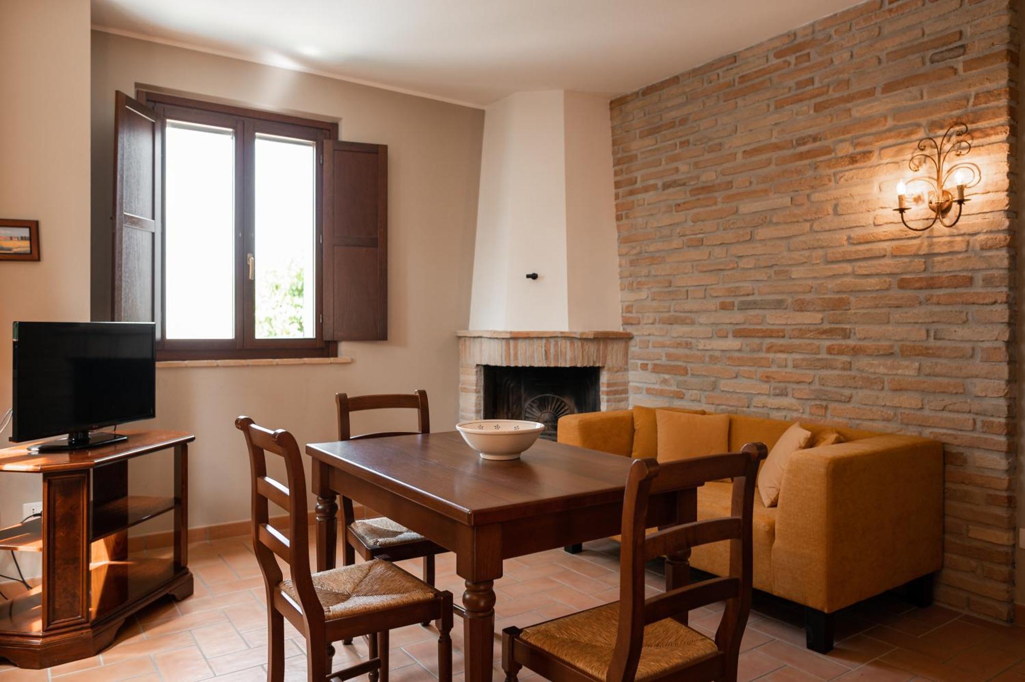 Poggio Antico Apartment Monte San Vito Exterior photo
